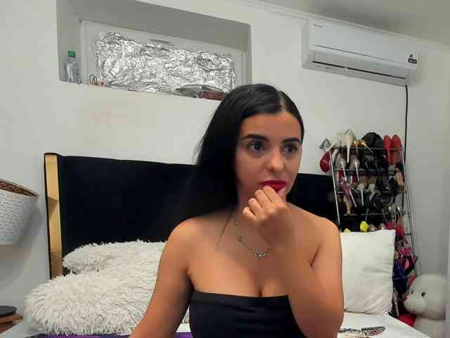 JuliaHayes webcam