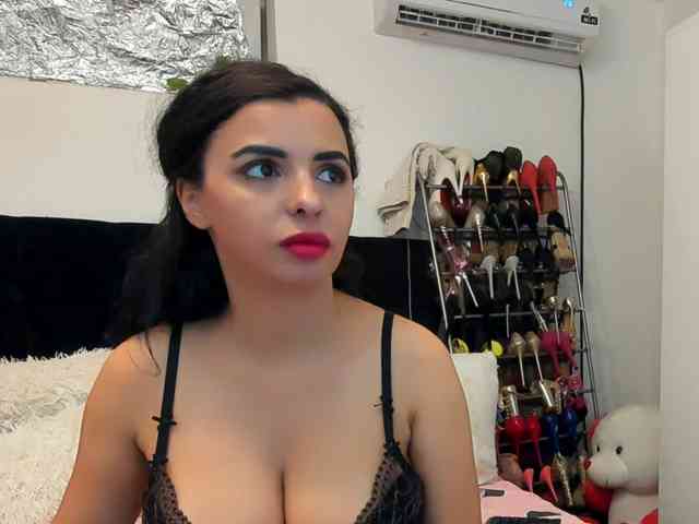 JuliaHayes webcam