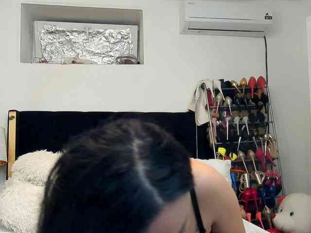 JuliaHayes webcam