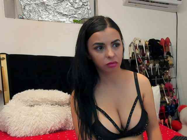JuliaHayes webcam