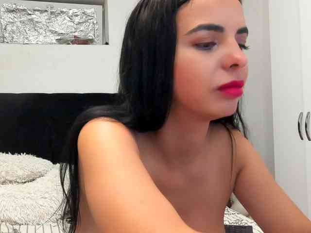 JuliaHayes webcam