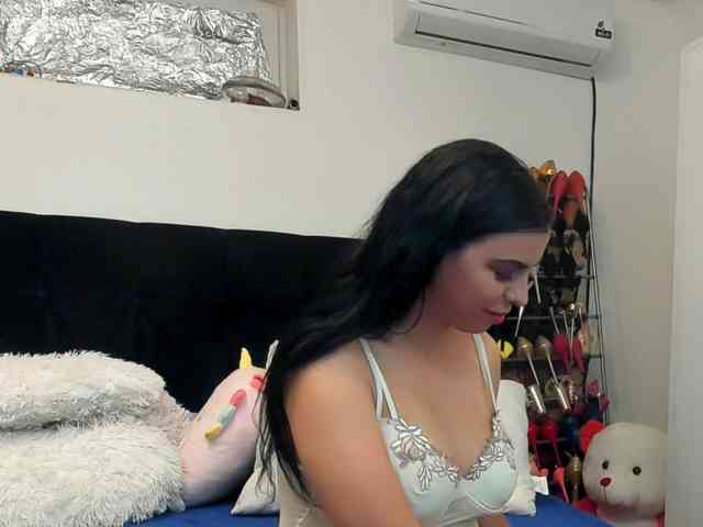 JuliaHayes