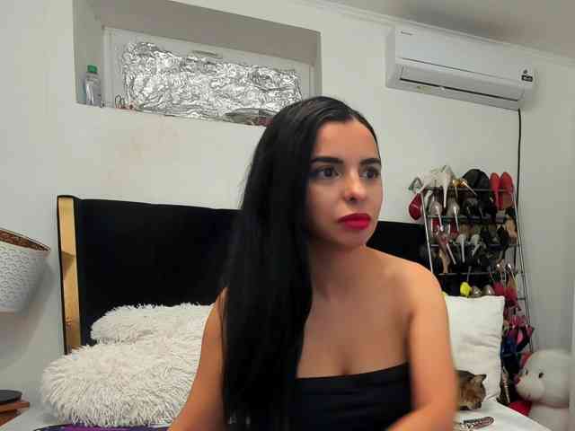 JuliaHayes webcam