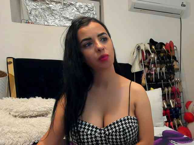 JuliaHayes webcam