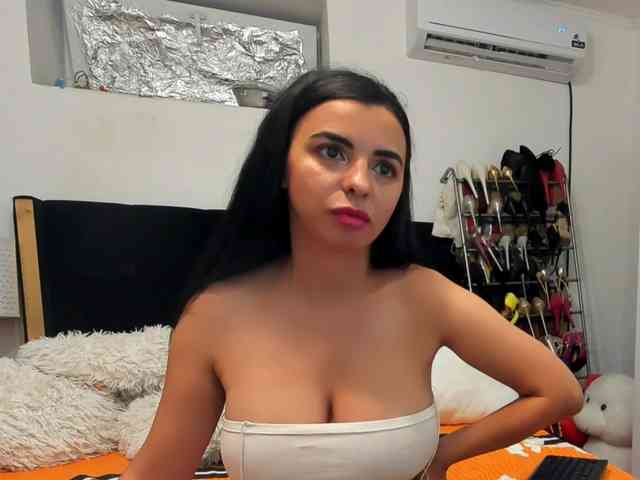 JuliaHayes90 JuliaHayes90