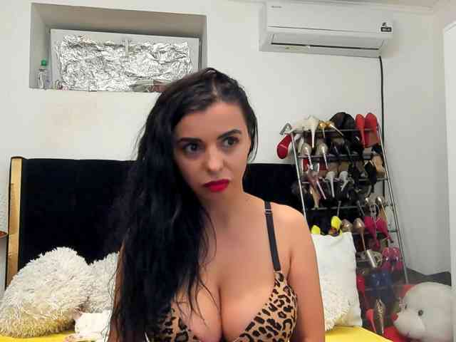 JuliaHayes webcam