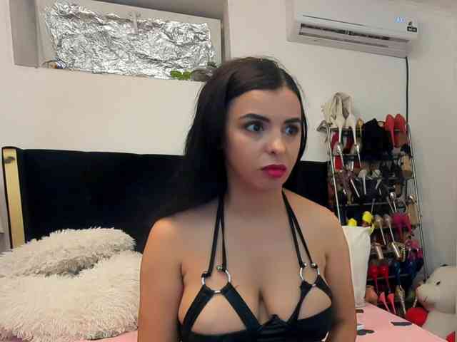 JuliaHayes webcam