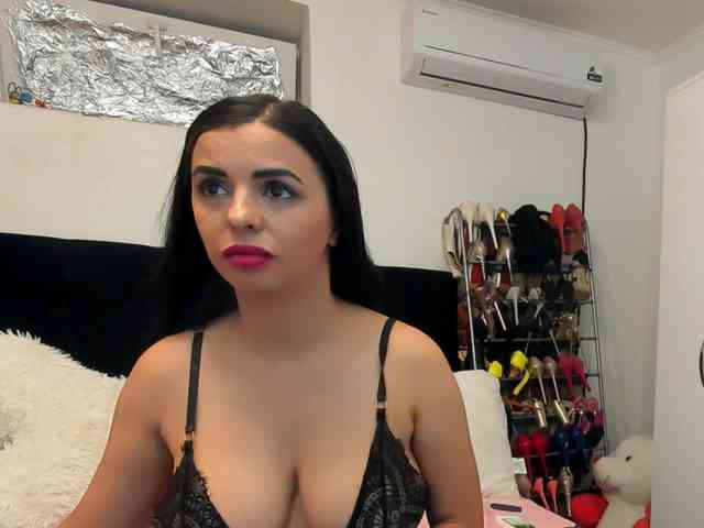 JuliaHayes