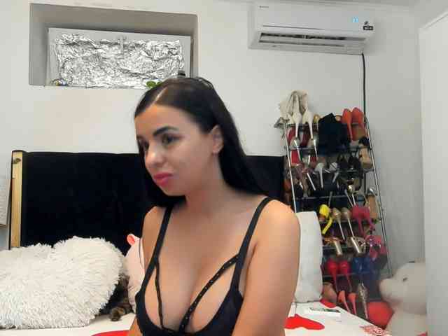 JuliaHayes webcam