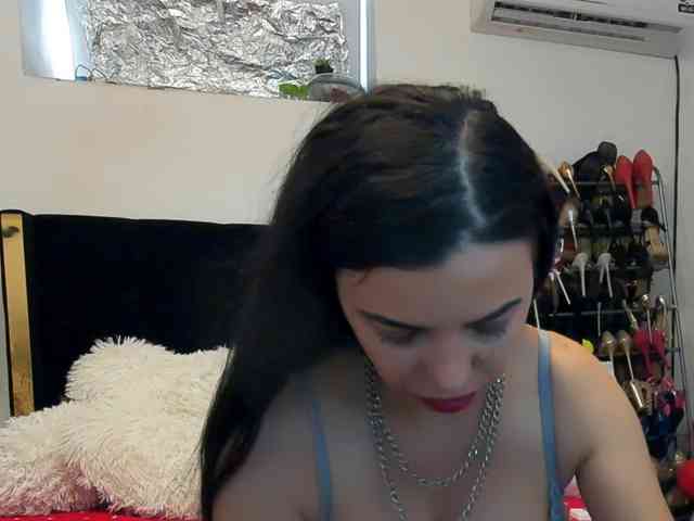 Modelo: JuliaHayes