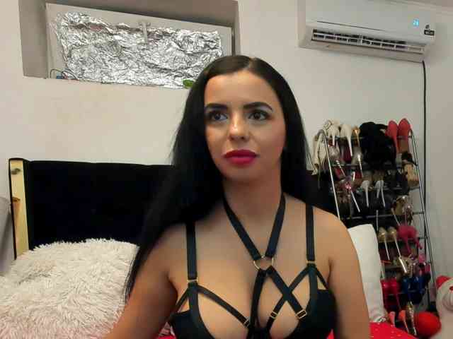 JuliaHayes webcam