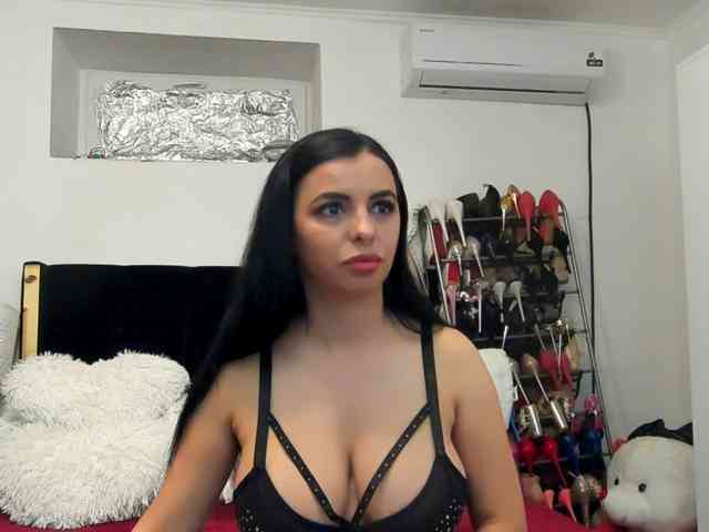 JuliaHayes webcam