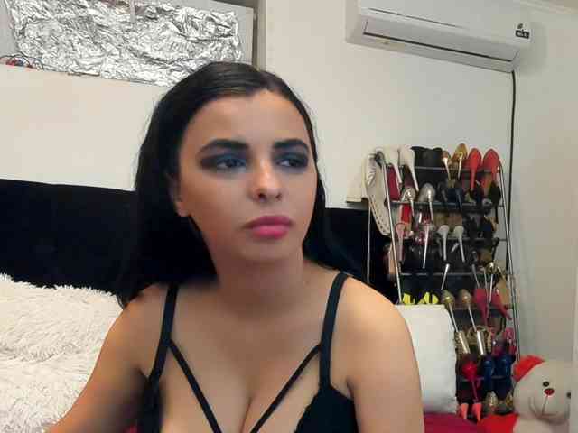 JuliaHayes webcam
