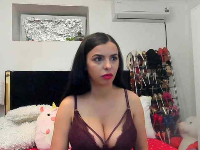JuliaHayes webcam