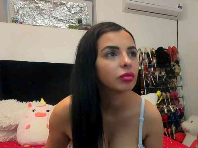 JuliaHayes webcam