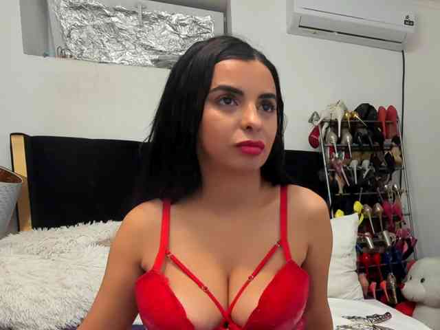 JuliaHayes webcam