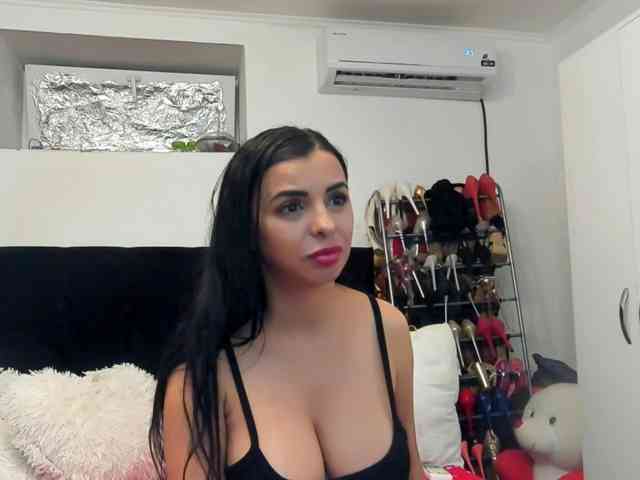 JuliaHayes