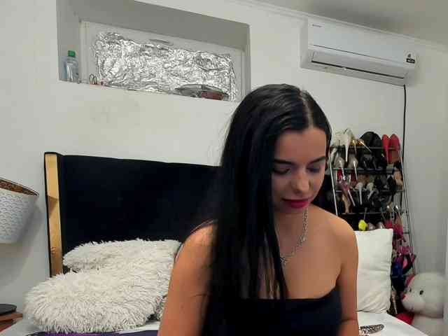 JuliaHayes webcam