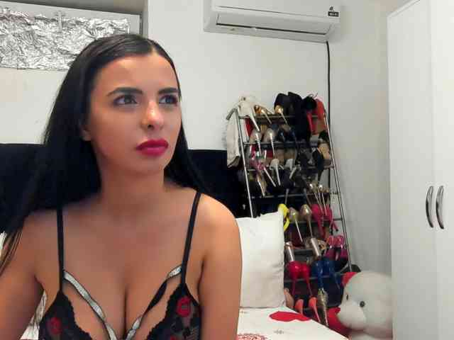 JuliaHayes webcam