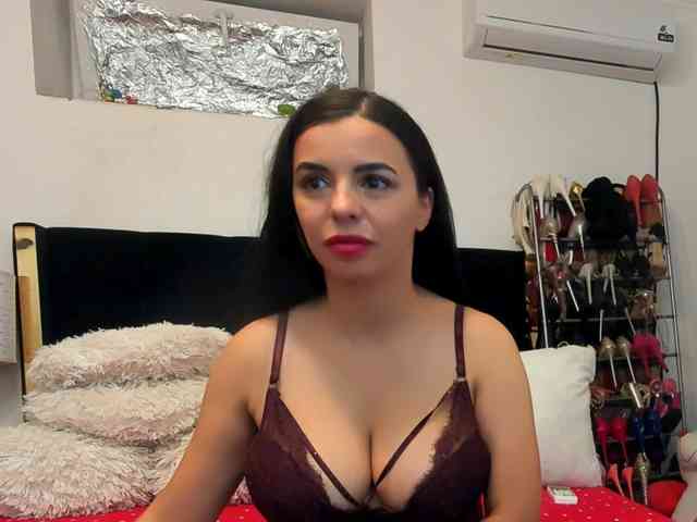 JuliaHayes webcam