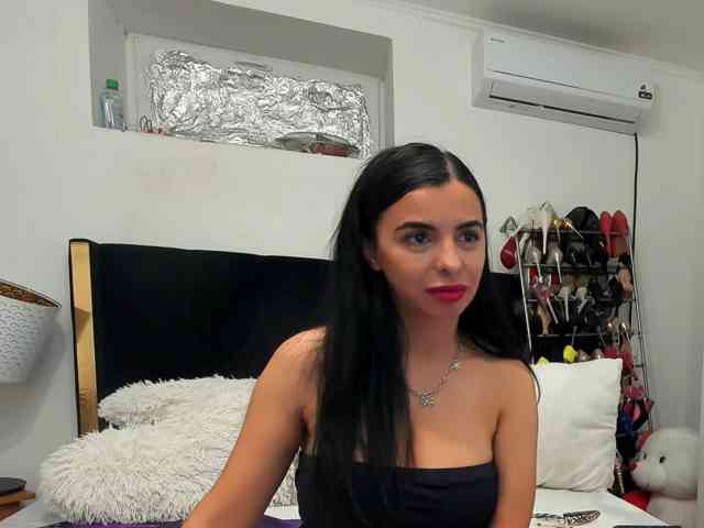 JuliaHayes webcam