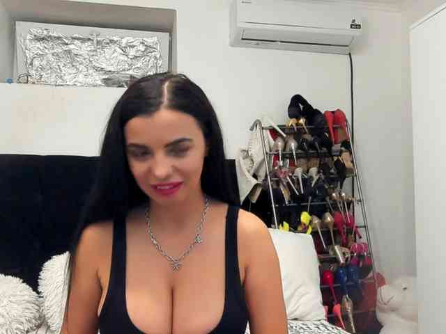 JuliaHayes webcam