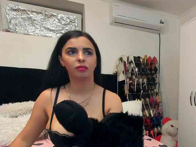 JuliaHayes webcam