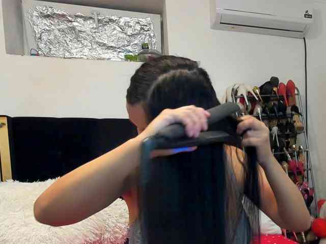 JuliaHayes webcam