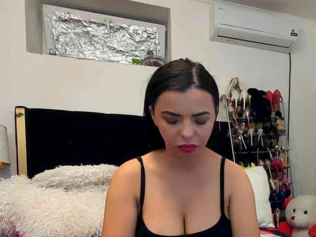 JuliaHayes webcam