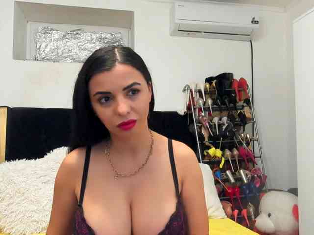JuliaHayes90