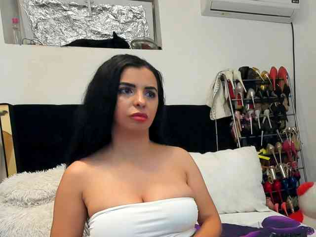 JuliaHayes webcam
