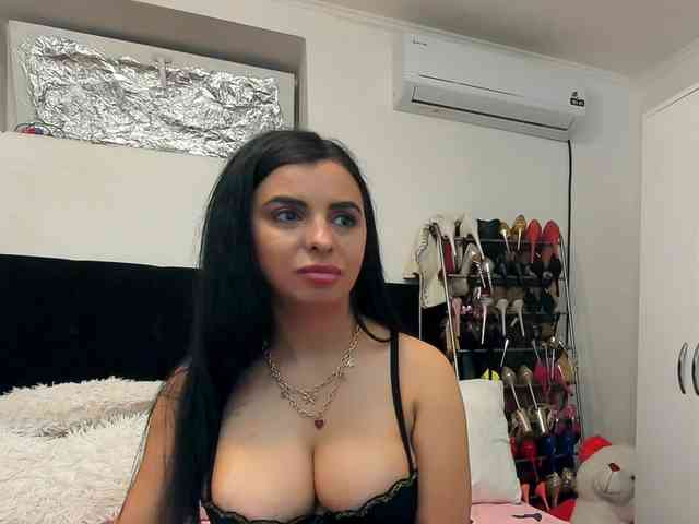 JuliaHayes webcam