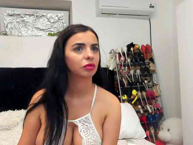JuliaHayes webcam