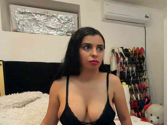 JuliaHayes webcam