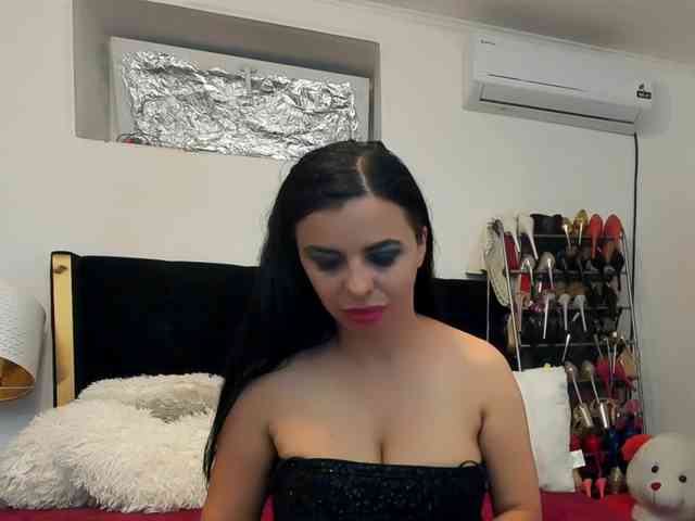 JuliaHayes webcam