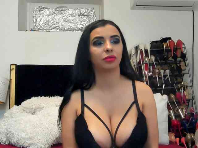 JuliaHayes90 JuliaHayes90