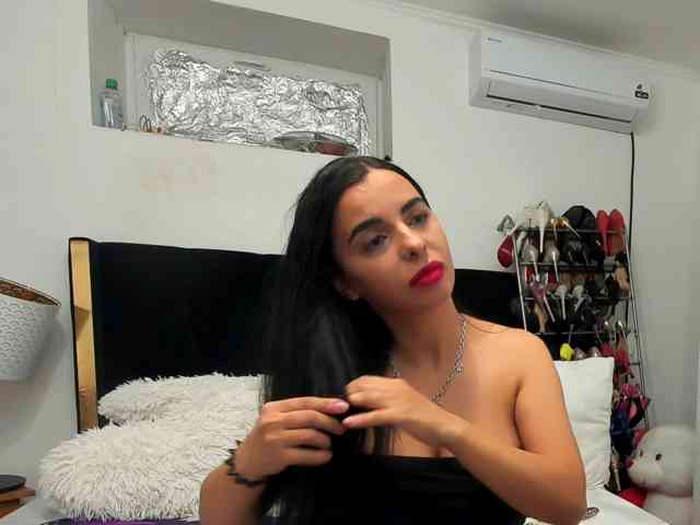 JuliaHayes webcam