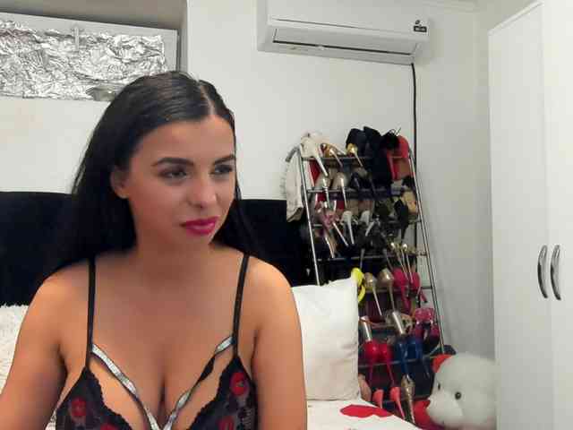 JuliaHayes webcam