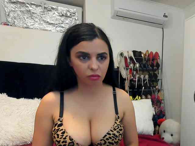 JuliaHayes webcam