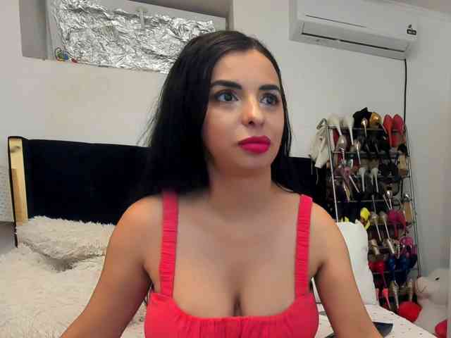 JuliaHayes webcam