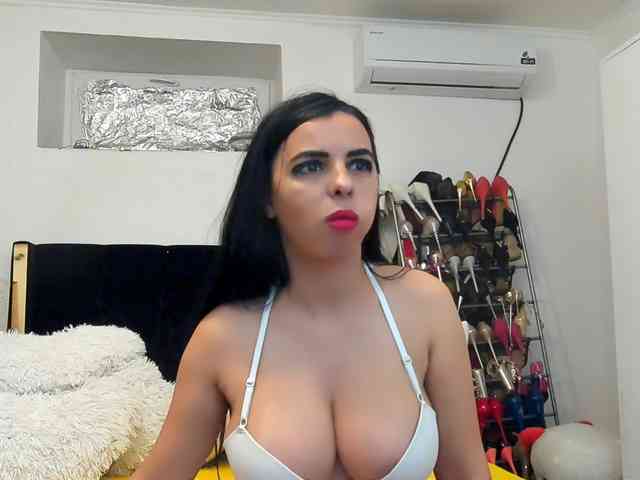JuliaHayes90 JuliaHayes90