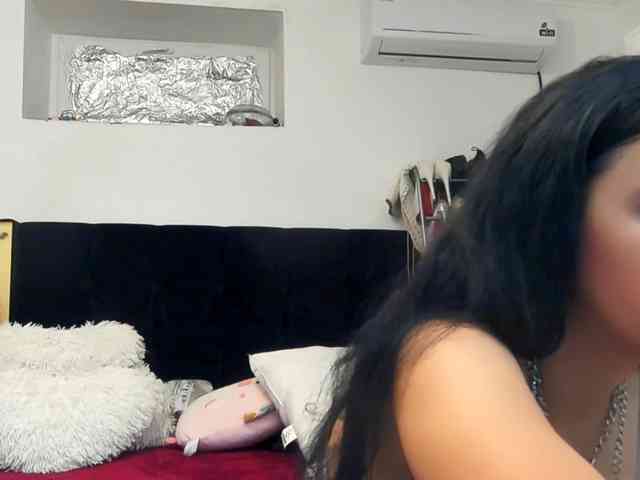 JuliaHayes webcam