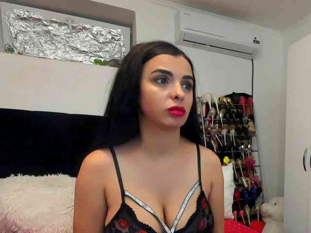 JuliaHayes webcam