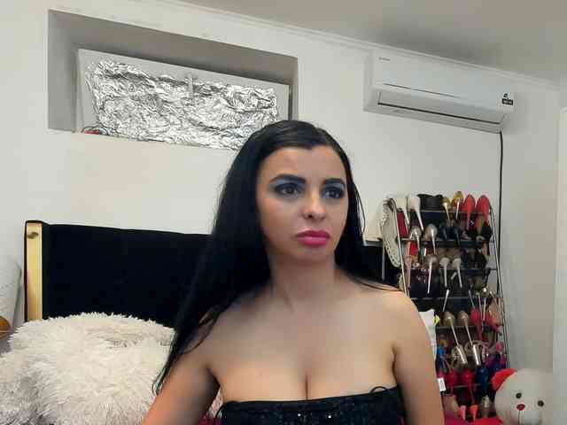 JuliaHayes webcam