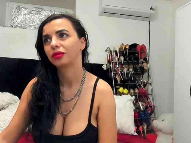 JuliaHayes90