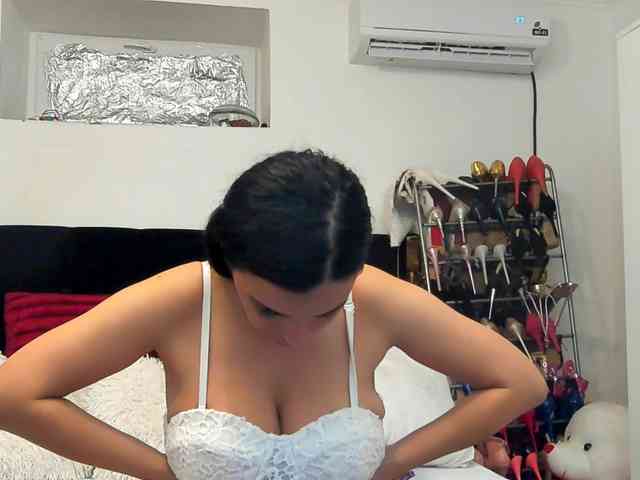JuliaHayes