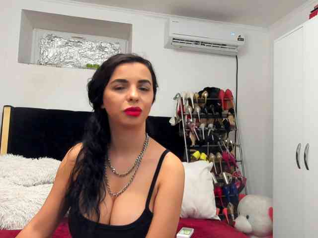 JuliaHayes90 JuliaHayes90