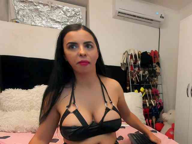 JuliaHayes webcam
