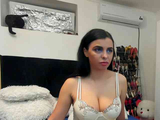 JuliaHayes