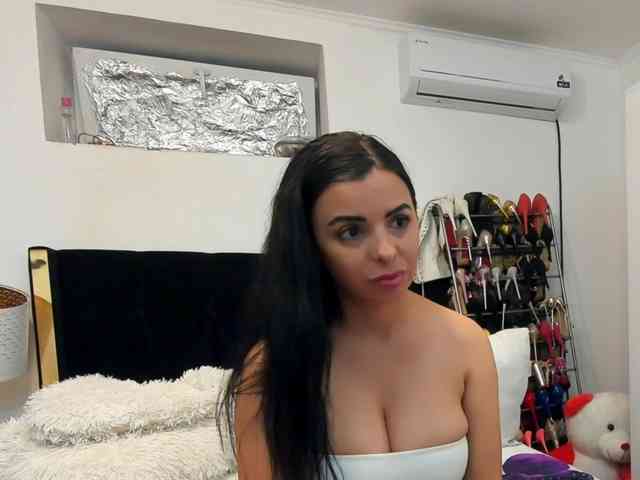 JuliaHayes webcam